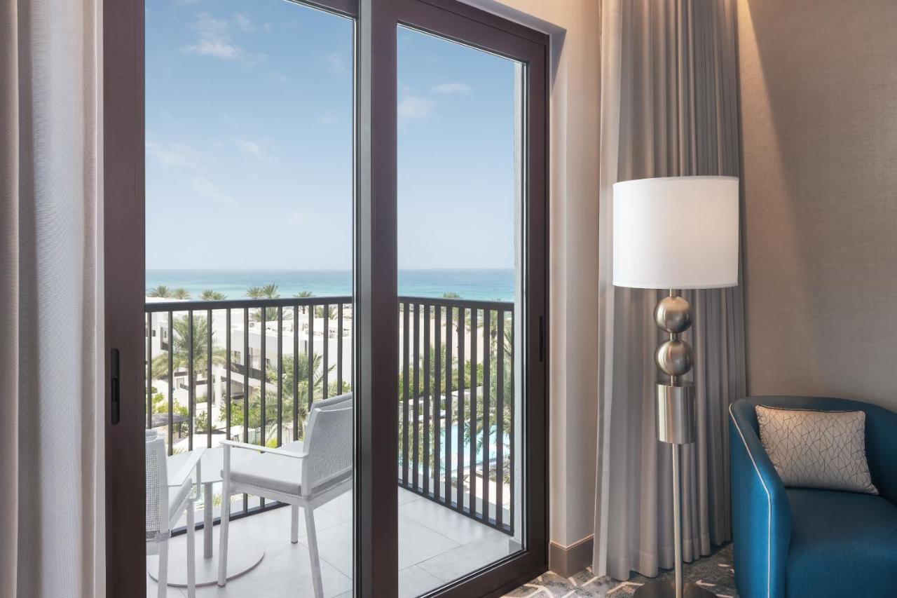 Palace Beach Resort פוג'יירה מראה חיצוני תמונה A room at the Hilton San Diego Bayfront