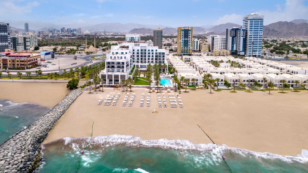 Palace Beach Resort פוג'יירה מראה חיצוני תמונה Aerial view of the hotel